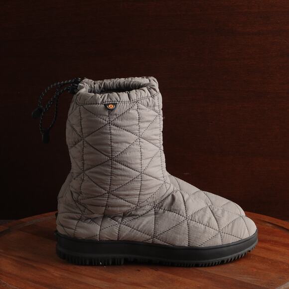 Bogs Boots Women SZ 9 Gray Snowday Mid Quilted Waterproof Pull On Winter Outdoor - Picture 1 of 13